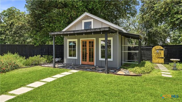 1335 Rivercrest Drive, New Braunfels, TX 78130