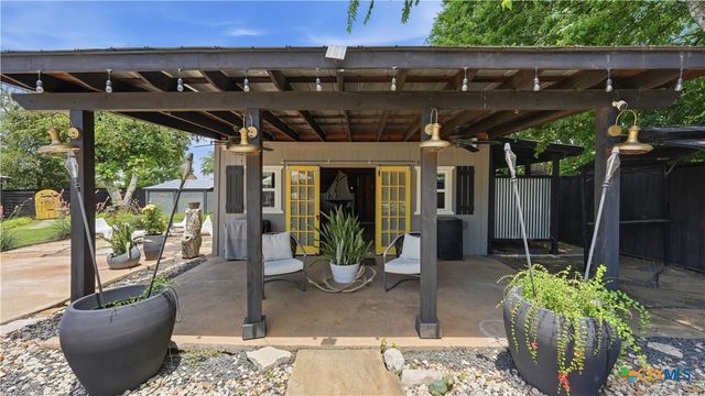1335 Rivercrest Drive, New Braunfels, TX 78130