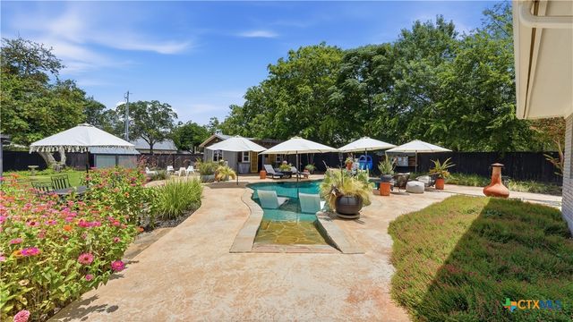 1335 Rivercrest Drive, New Braunfels, TX 78130