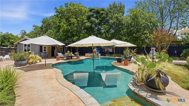 1335 Rivercrest Drive, New Braunfels, TX 78130
