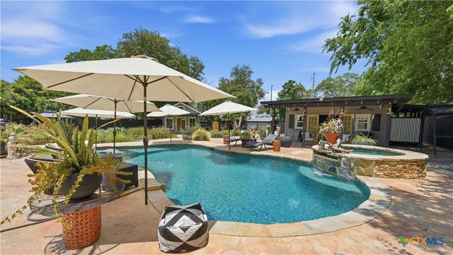 1335 Rivercrest Drive, New Braunfels, TX 78130