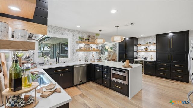 1335 Rivercrest Drive, New Braunfels, TX 78130