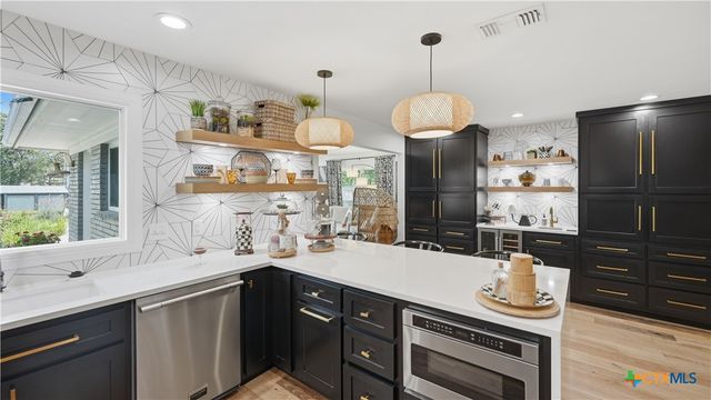 1335 Rivercrest Drive, New Braunfels, TX 78130