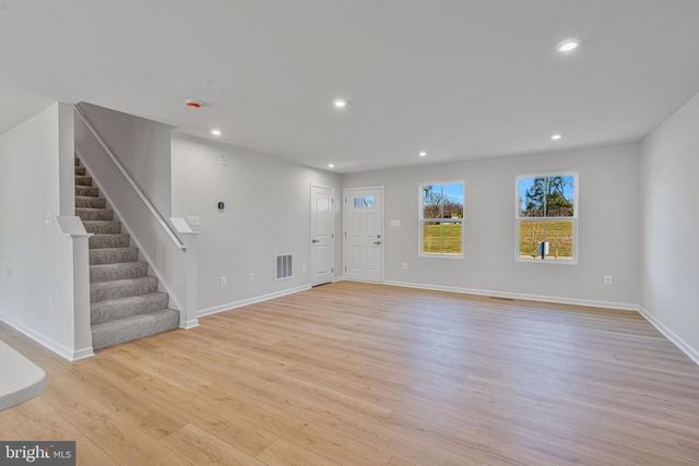 41 EAGLE DR, Gettysburg, PA 17325