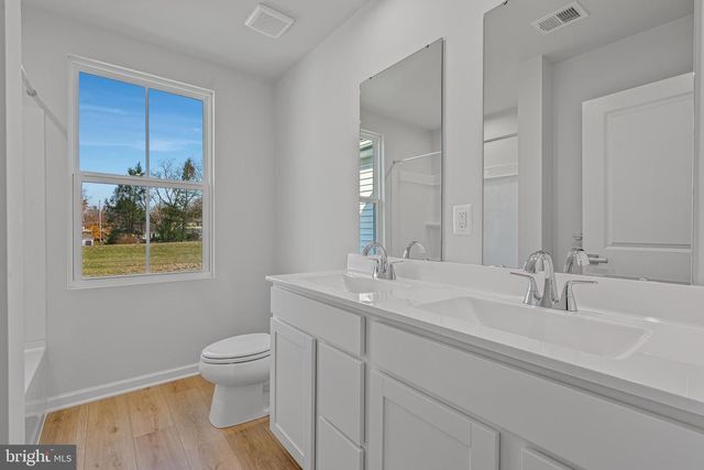 41 EAGLE DR, Gettysburg, PA 17325