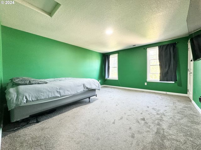3228 DAFFODIL Dr, Mc Minnville, OR 97128