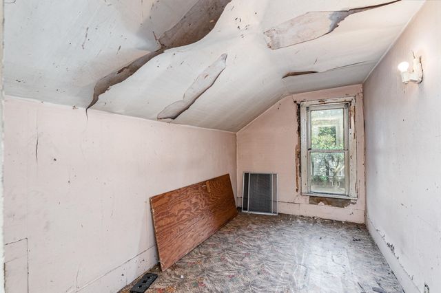 609 N Henry Street, Bay City, MI 48706