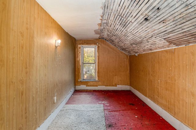 609 N Henry Street, Bay City, MI 48706