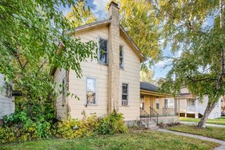 609 N Henry Street, Bay City, MI 48706