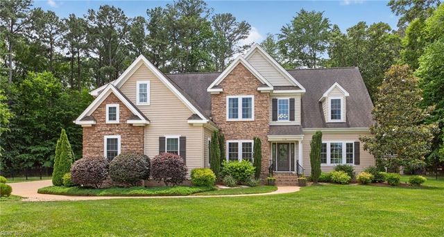 118 Collington RN, Yorktown, VA 23693