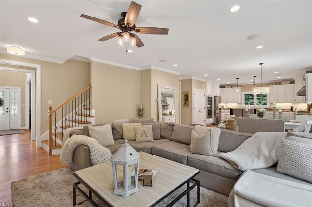 118 Collington RN, Yorktown, VA 23693