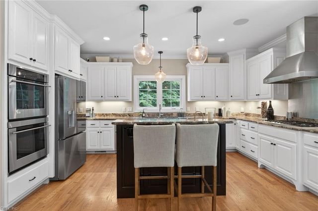 118 Collington RN, Yorktown, VA 23693