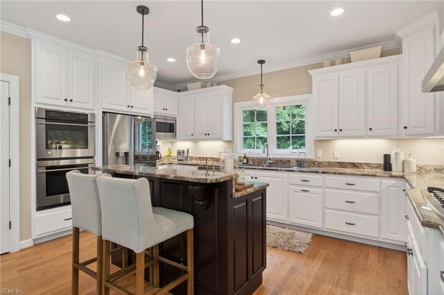 118 Collington RN, Yorktown, VA 23693