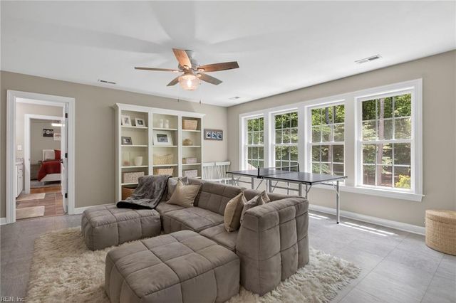 118 Collington RN, Yorktown, VA 23693