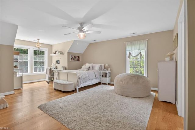 118 Collington RN, Yorktown, VA 23693