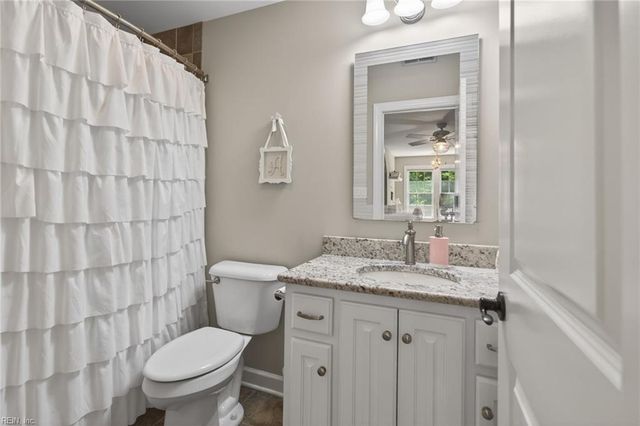 118 Collington RN, Yorktown, VA 23693
