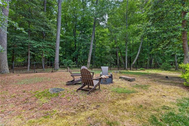 118 Collington RN, Yorktown, VA 23693
