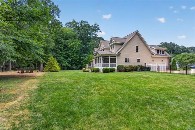 118 Collington RN, Yorktown, VA 23693