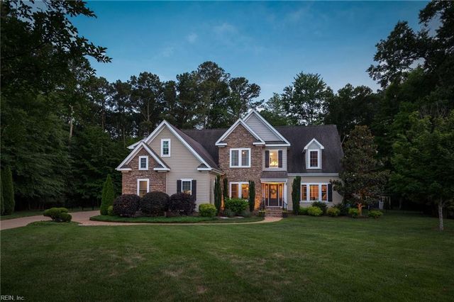 118 Collington RN, Yorktown, VA 23693