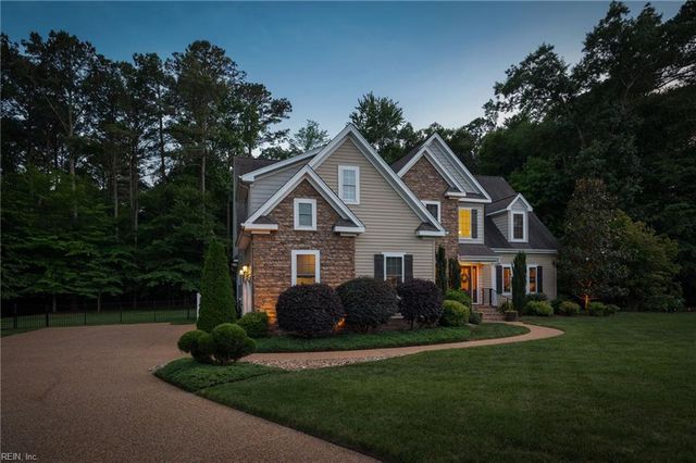 118 Collington RN, Yorktown, VA 23693