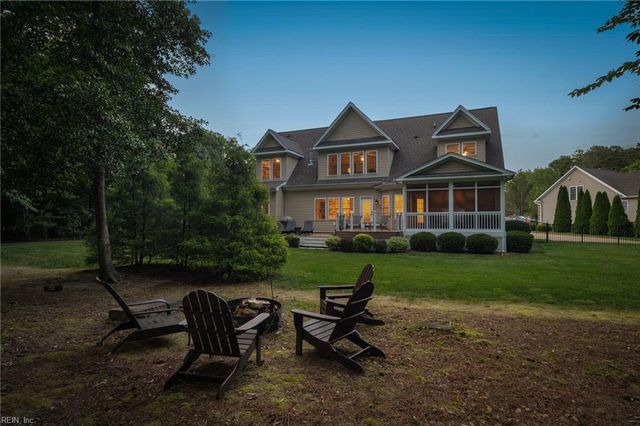118 Collington RN, Yorktown, VA 23693