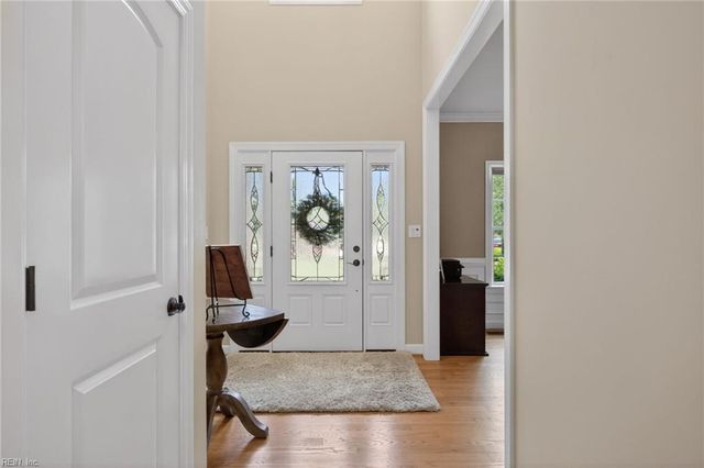 118 Collington RN, Yorktown, VA 23693