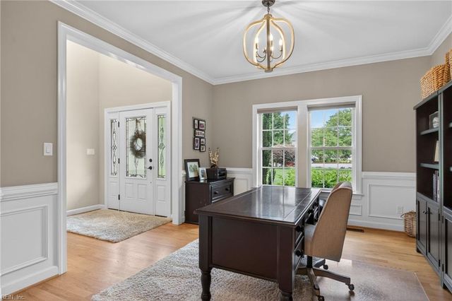 118 Collington RN, Yorktown, VA 23693