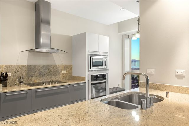 4471 Dean Martin Drive 1907, Las Vegas, NV 89103