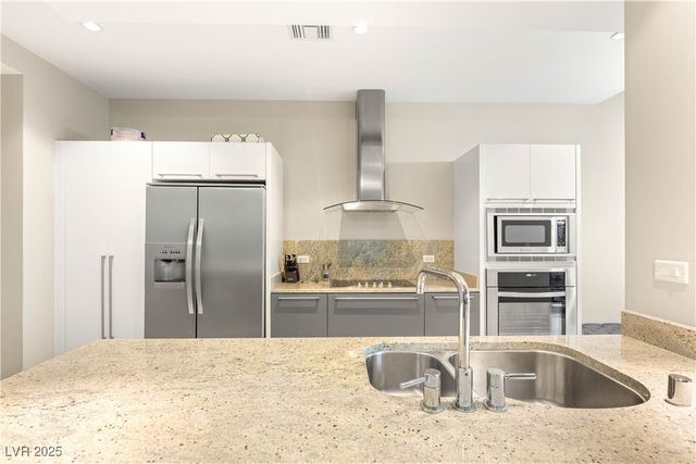 4471 Dean Martin Drive 1907, Las Vegas, NV 89103