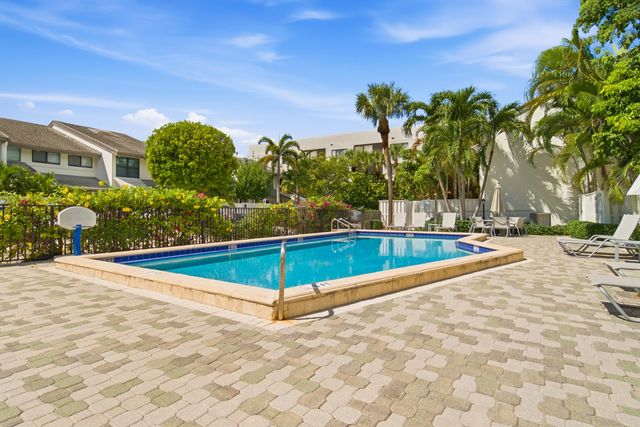 3543 S Ocean Boulevard 107, South Palm Beach, FL 33480