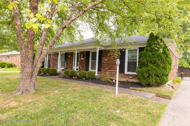 2901 Creekside Dr, Louisville, KY 40241