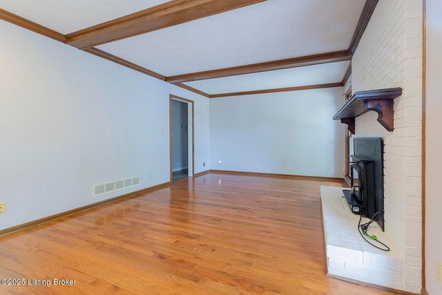 2901 Creekside Dr, Louisville, KY 40241