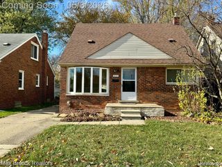 28127 Joan Street, St. Clair Shores, MI 48081