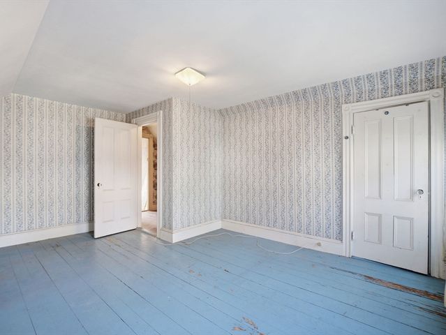 7 Sheldon St, Boston, MA 02131