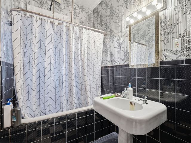 7 Sheldon St, Boston, MA 02131