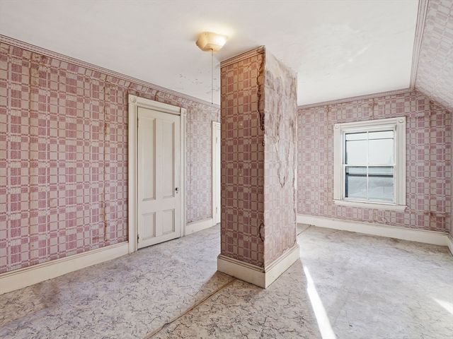 7 Sheldon St, Boston, MA 02131