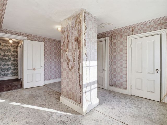 7 Sheldon St, Boston, MA 02131