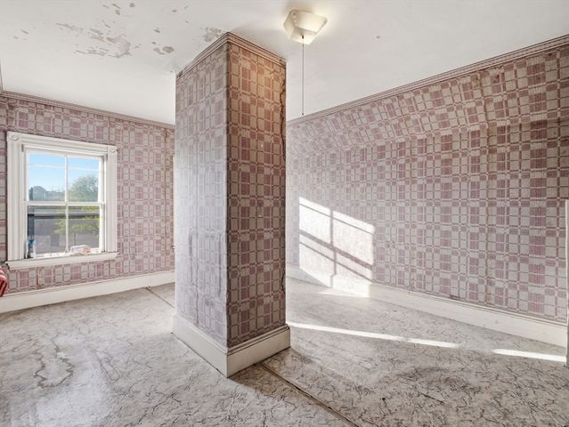7 Sheldon St, Boston, MA 02131