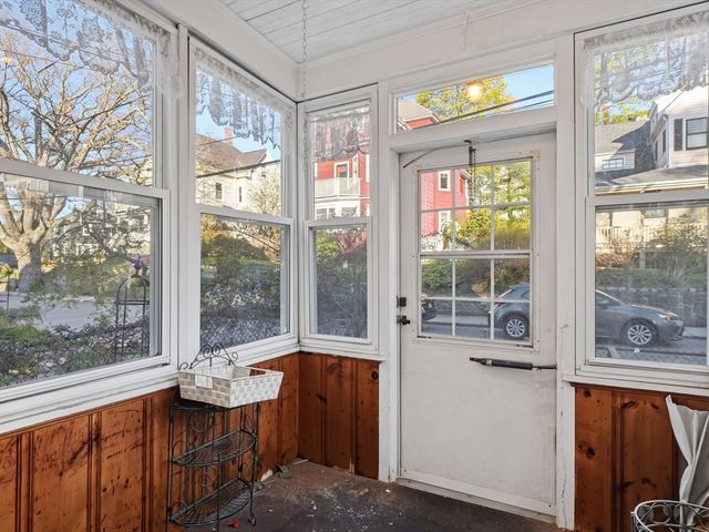 7 Sheldon St, Boston, MA 02131