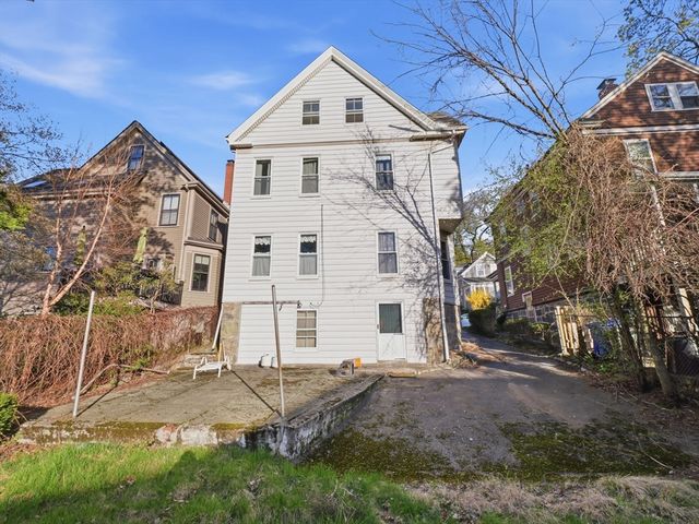 7 Sheldon St, Boston, MA 02131
