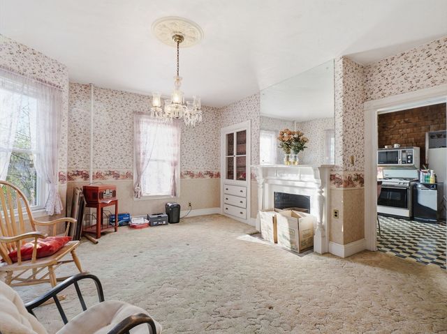 7 Sheldon St, Boston, MA 02131