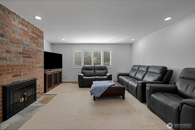 8303 55th Street W, University Place, WA 98467