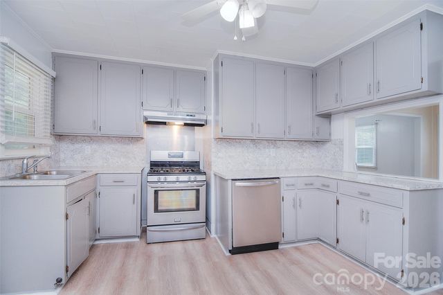 135 Oak Grove Road, Statesville, NC 28677