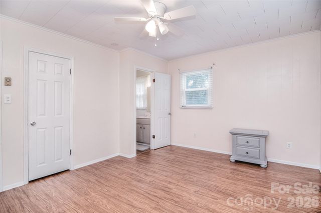 135 Oak Grove Road, Statesville, NC 28677