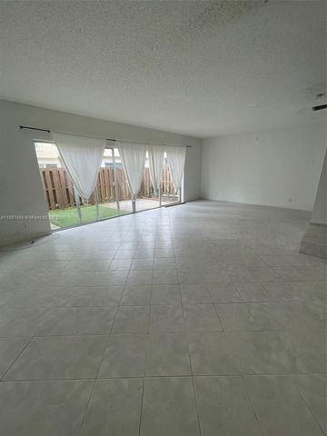 8237 NW 8th Ct 4, Plantation, FL 33324