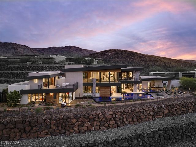 6 Vista Crescent Court, Henderson, NV 89012