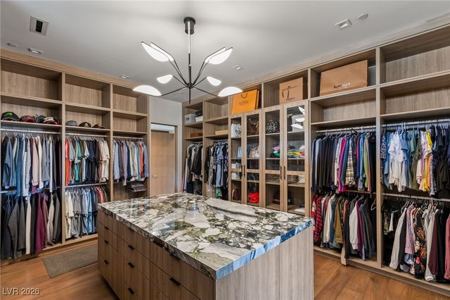 6 Vista Crescent Court, Henderson, NV 89012