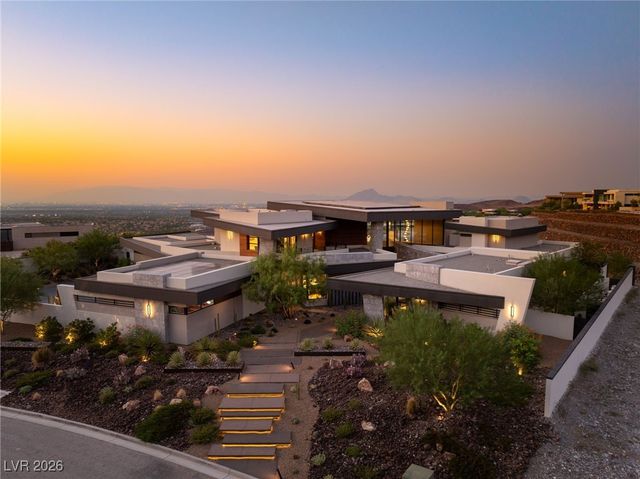 6 Vista Crescent Court, Henderson, NV 89012