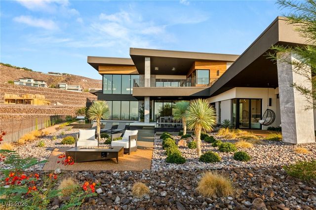 6 Vista Crescent Court, Henderson, NV 89012