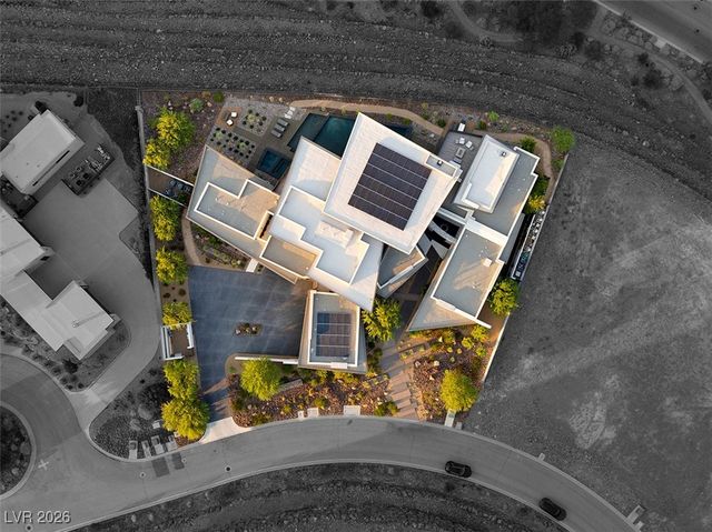 6 Vista Crescent Court, Henderson, NV 89012